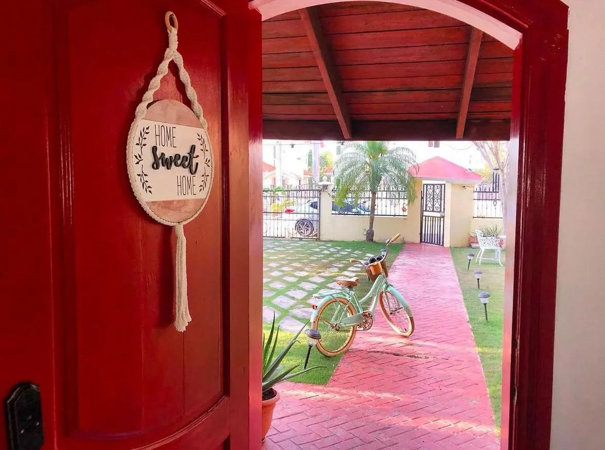 Sweet Home Punta Cana Guest House - Villa Q15A منزل للإقامة